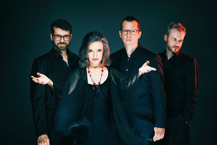 Christian Bakanic Trio Infernal feat. Paula Barembuim (A, ARG)