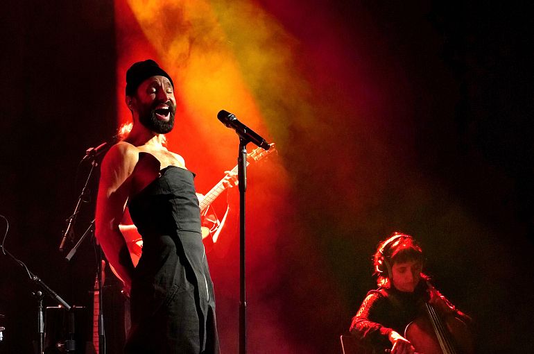 conchita-sings-the-classics-1