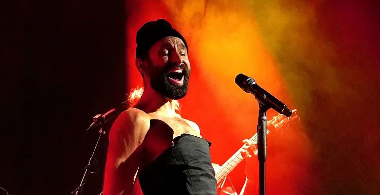 container-conchita-sings-the-classics-1-1