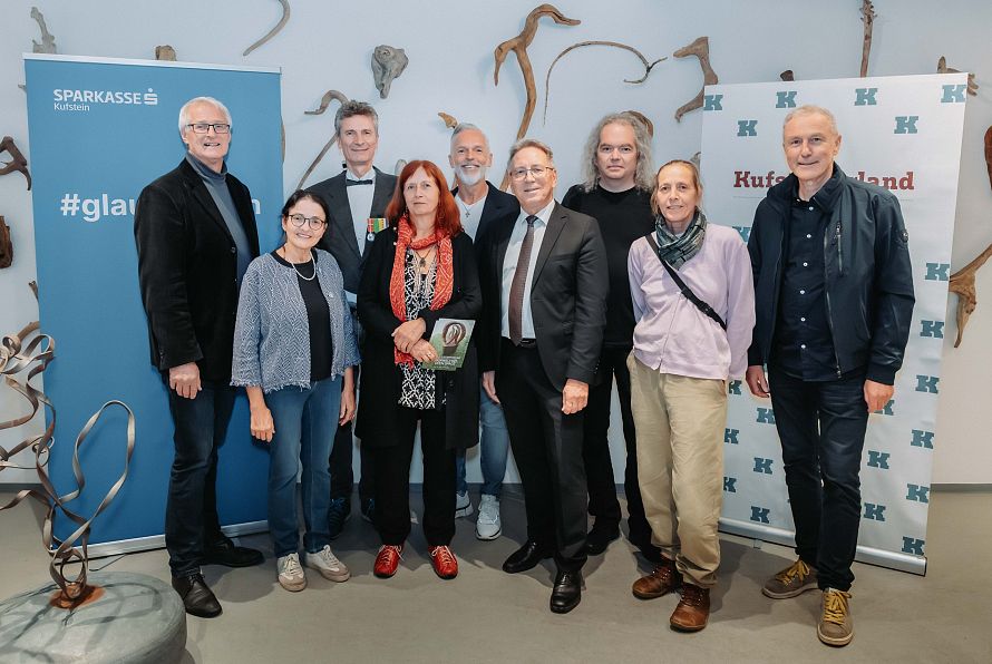 Kufstein-Bildhauersymposium-Spurwechsel-Vernissage-KuenstlerInnen-Copyright_TVB_Kufsteinerland_Thorben_Jureczko-28-scaled
