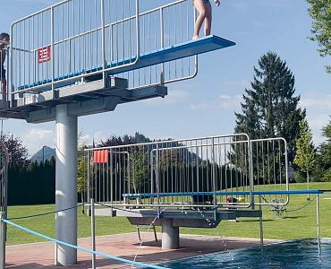 Schwimmen im Freibad