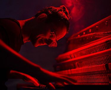 slim-07-esh-losh-lineup-yoga-tage