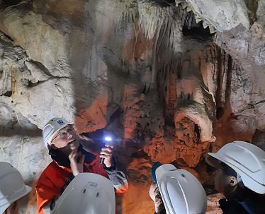 2025_Kufstein_Ferienexpress_Sommer_Hundalm Eishöhle 2_c_Vielfalt GmbH