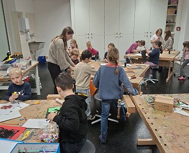 20251029_Kufstein_Ferienexpress_Basteln Bauen Spaß