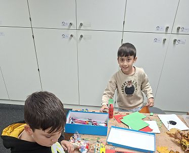 20251029_Kufstein_Ferienexpress_Basteln Bauen Spaß