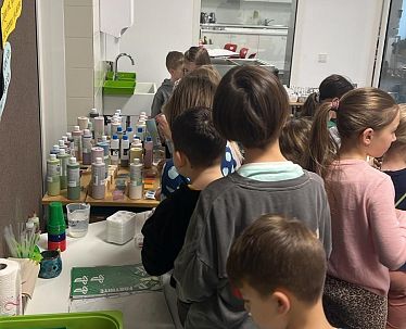 2026_Kufstein_Ferienexpress_Semesterferien_Keramikmalen2_c Vielfalt GmbH