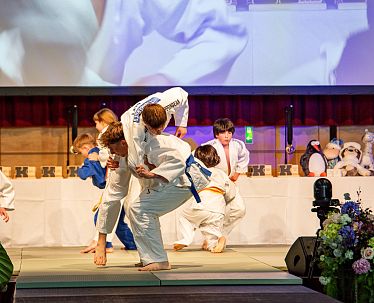 slim-2604-sportlerehrung-kufstein-0485-c-ines-entleitner