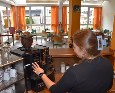 slim-stadtgeschehen-altenwohnheime-freiwilligensuchestandortmarketing-kleinheinz-0874