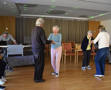 slim-stadtgeschehen-altenwohnheime-freiwilligensuchestandortmarketing-kleinheinz-0947