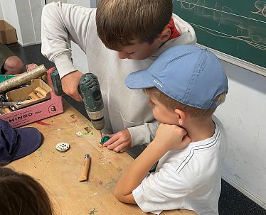slim-werken-mit-der-bohrmaschine